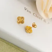 $25.00 USD Van Cleef & Arpels Earrings For Women #1413531