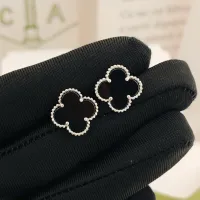 $25.00 USD Van Cleef & Arpels Earrings For Women #1413532