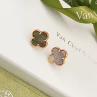 $25.00 USD Van Cleef & Arpels Earrings For Women #1413536