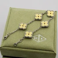 $68.00 USD Van Cleef & Arpels Jewelry Set For Women #1413855