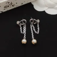 $25.00 USD Christian Dior Earrings For Women #1413907