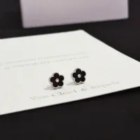 $36.00 USD Van Cleef & Arpels Earrings For Women #1413959