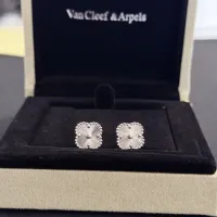 $36.00 USD Van Cleef & Arpels Earrings For Women #1413962