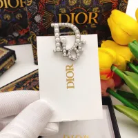 $25.00 USD Christian Dior Brooches For Women #1414034