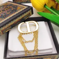 $25.00 USD Christian Dior Brooches For Women #1414279