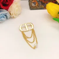 $25.00 USD Christian Dior Brooches For Women #1414279