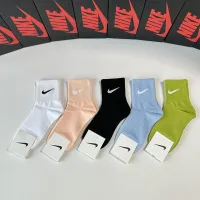$27.00 USD Nike Socks #1414818
