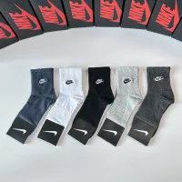 $29.00 USD Nike Socks #1414820