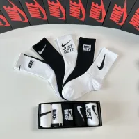 $29.00 USD Nike Socks #1414887