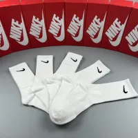 $29.00 USD Nike Socks #1415269