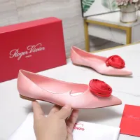 $115.00 USD Roger Vivier RV Flat Shoes For Women #1418117