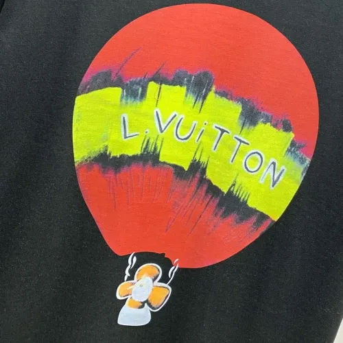 Replica Louis Vuitton LV T-Shirts Short Sleeved For Men #1418325 $60.00 USD for Wholesale