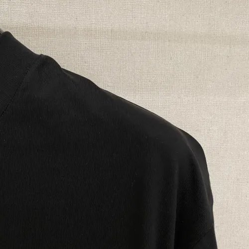 Replica Louis Vuitton LV T-Shirts Short Sleeved For Men #1418335 $64.00 USD for Wholesale