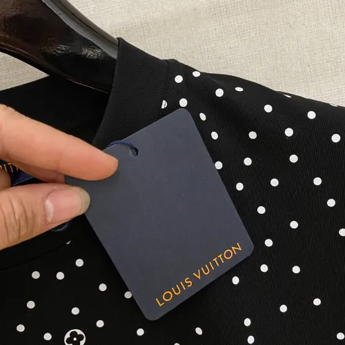 Replica Louis Vuitton LV T-Shirts Short Sleeved For Men #1418353 $64.00 USD for Wholesale