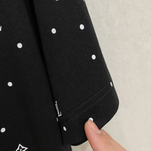 Replica Louis Vuitton LV T-Shirts Short Sleeved For Men #1418353 $64.00 USD for Wholesale