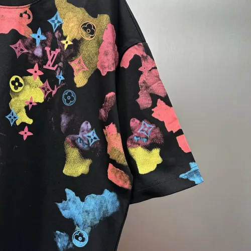 Replica Louis Vuitton LV T-Shirts Short Sleeved For Unisex #1418410 $48.00 USD for Wholesale