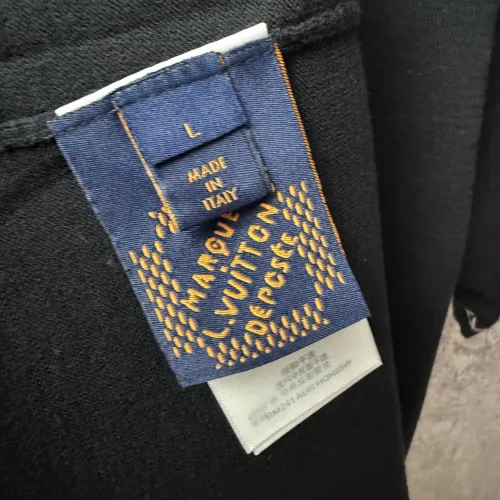 Replica Louis Vuitton LV T-Shirts Short Sleeved For Unisex #1418775 $68.00 USD for Wholesale