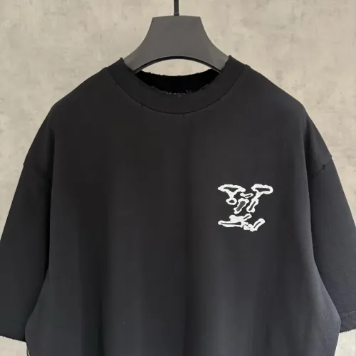 Replica Louis Vuitton LV T-Shirts Short Sleeved For Unisex #1418800 $56.00 USD for Wholesale