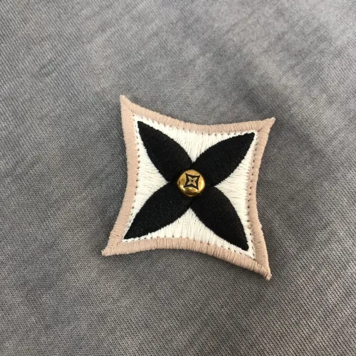 Replica Louis Vuitton LV T-Shirts Short Sleeved For Unisex #1419933 $36.00 USD for Wholesale