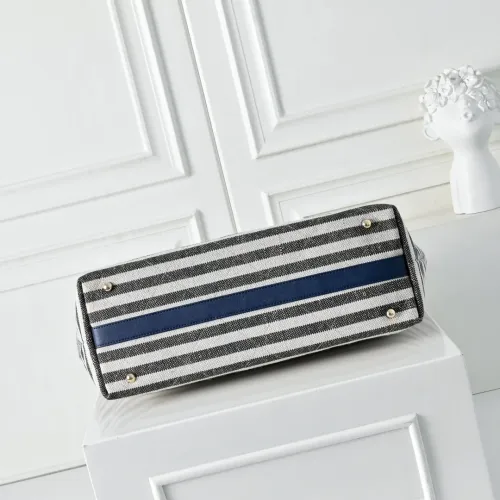 Replica Chanel AAA Quality Handbags For Women #1420113 $88.00 USD for Wholesale