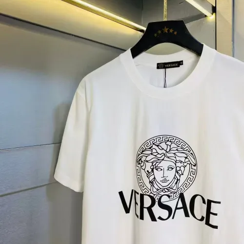 Replica Versace T-Shirts Short Sleeved For Unisex #1420209 $27.00 USD for Wholesale