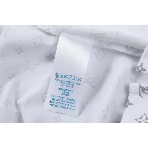Replica Louis Vuitton LV T-Shirts Short Sleeved For Men #1420406 $39.00 USD for Wholesale