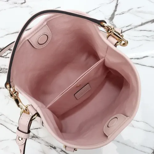 Replica Gucci AAA Quality Handbags For Women #1420470 $140.00 USD for Wholesale