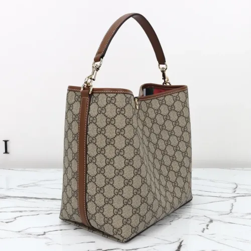 Replica Gucci AAA Quality Handbags For Women #1420513 $140.00 USD for Wholesale