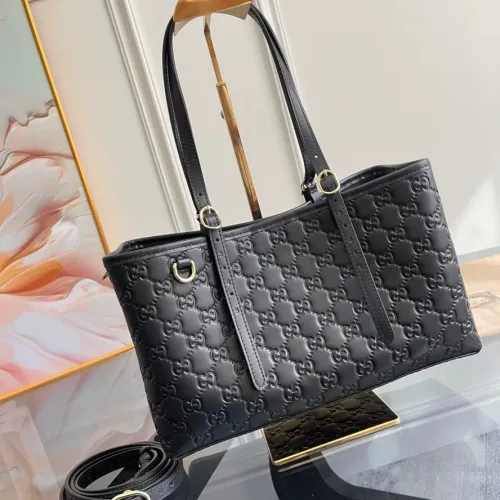 Replica Gucci AAA Quality Shoulder Bags For Women #1420535 $202.00 USD for Wholesale