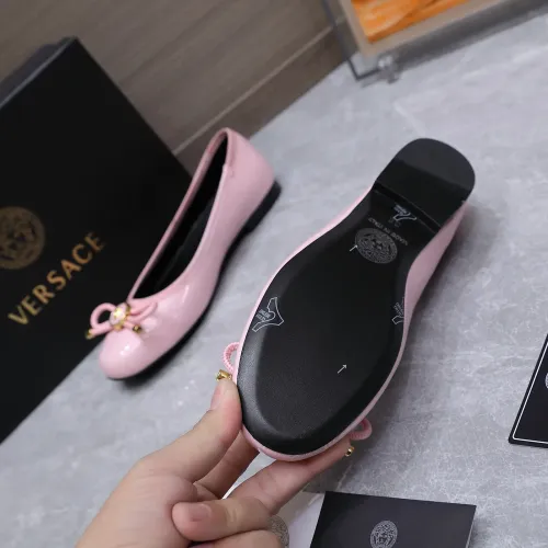 Replica Versace Flat Shoes For Women #1422327 $118.00 USD for Wholesale