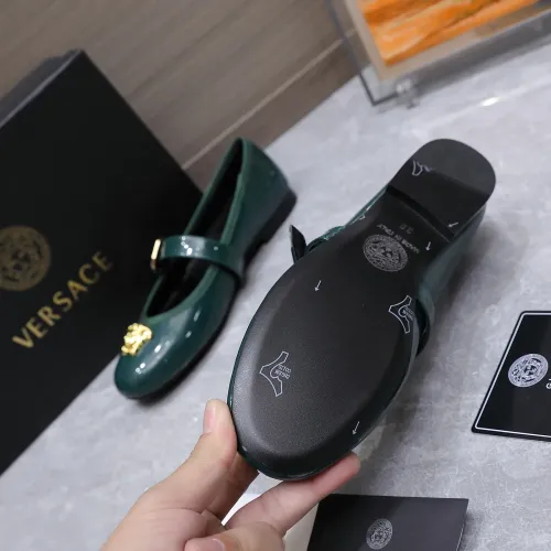 Replica Versace Flat Shoes For Women #1422331 $118.00 USD for Wholesale