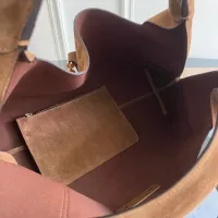 $244.63 USD Gucci AAA Quality Handbags For Women #1420570