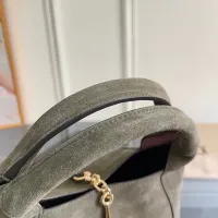 $185.00 USD Gucci AAA Quality Handbags For Women #1420615