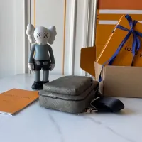 $88.00 USD Louis Vuitton AAA Man Messenger Bags #1422129