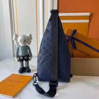 $92.00 USD Louis Vuitton AAA Man Messenger Bags #1422130