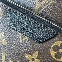 $92.00 USD Louis Vuitton AAA Man Messenger Bags #1422131