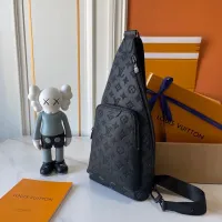 $92.00 USD Louis Vuitton AAA Man Messenger Bags #1422132