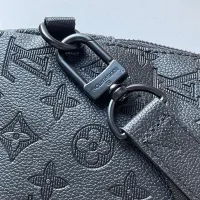$92.00 USD Louis Vuitton AAA Man Messenger Bags #1422133