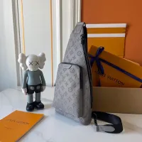 $92.00 USD Louis Vuitton AAA Man Messenger Bags #1422135