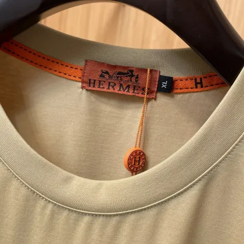Replica Hermes T-Shirts Short Sleeved For Men #1422468 $45.00 USD for Wholesale