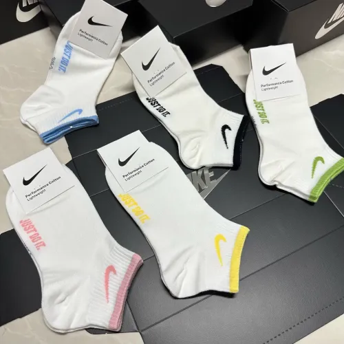 Replica Nike Socks For Women #1422575 $25.00 USD for Wholesale