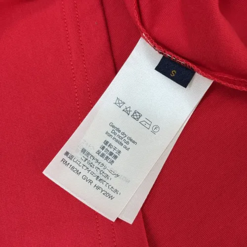 Replica Louis Vuitton LV T-Shirts Short Sleeved For Unisex #1423469 $32.00 USD for Wholesale