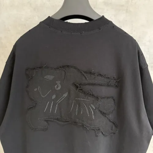 Replica Burberry T-Shirts Short Sleeved For Unisex #1424481 $56.00 USD for Wholesale