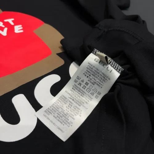 Replica Gucci T-Shirts Short Sleeved For Unisex #1424635 $34.00 USD for Wholesale