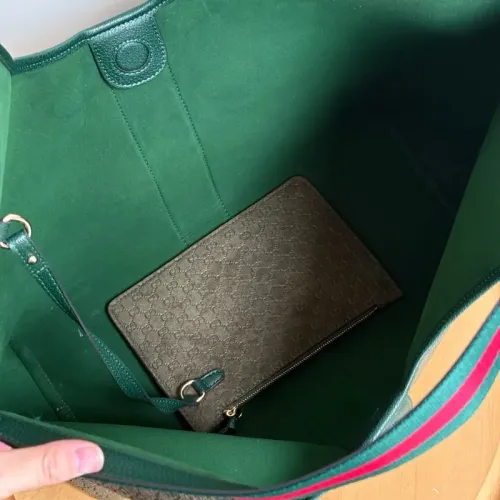 Replica Gucci AAA Quality Handbags For Women #1425206 $88.00 USD for Wholesale