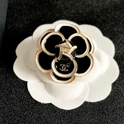 Chanel Brooches For Women #1426273 $27.00 USD, Wholesale Replica Chanel Brooches