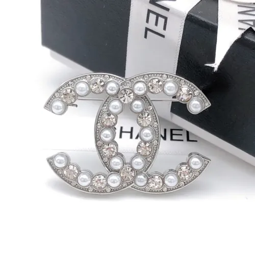 Chanel Brooches For Women #1426336