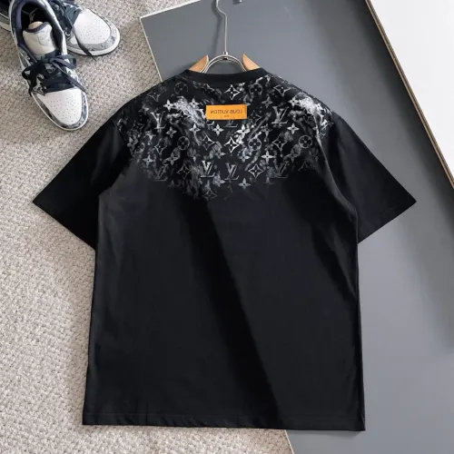 Replica Louis Vuitton LV T-Shirts Short Sleeved For Unisex #1426708 $42.00 USD for Wholesale