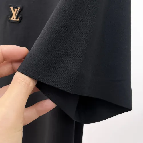 Replica Louis Vuitton LV T-Shirts Short Sleeved For Men #1426877 $48.00 USD for Wholesale