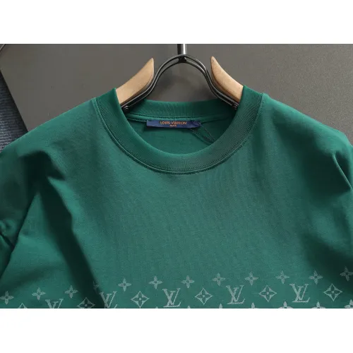 Replica Louis Vuitton LV T-Shirts Short Sleeved For Unisex #1426977 $38.00 USD for Wholesale